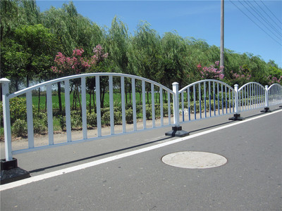 交通护栏