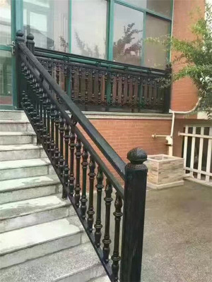 楼梯扶手