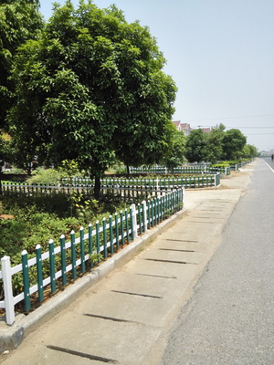 草坪护栏